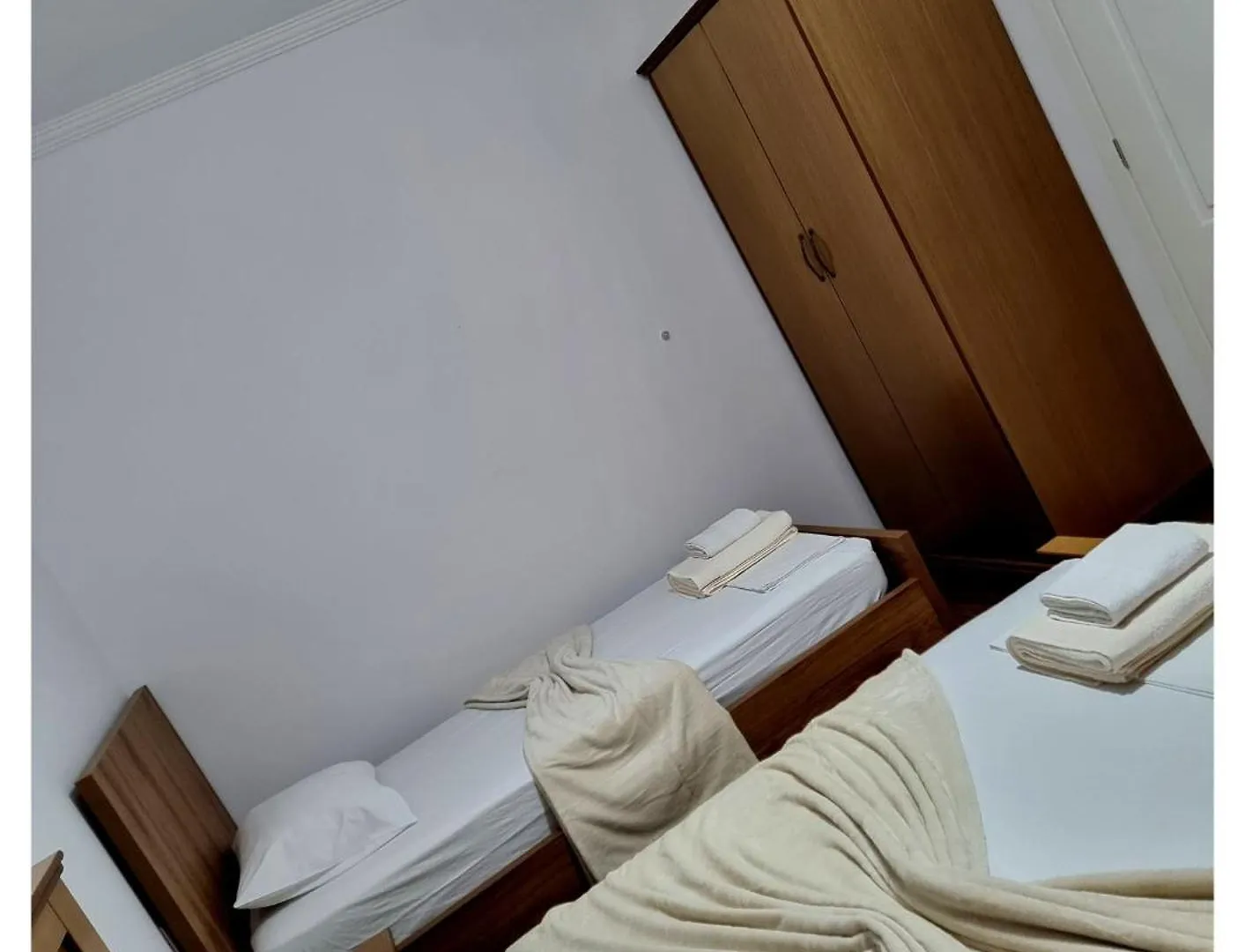 Treis Apartment Korce Albania
