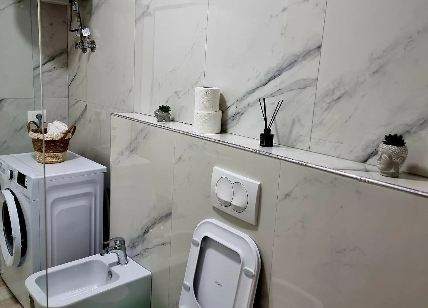 Treis Apartment Korce