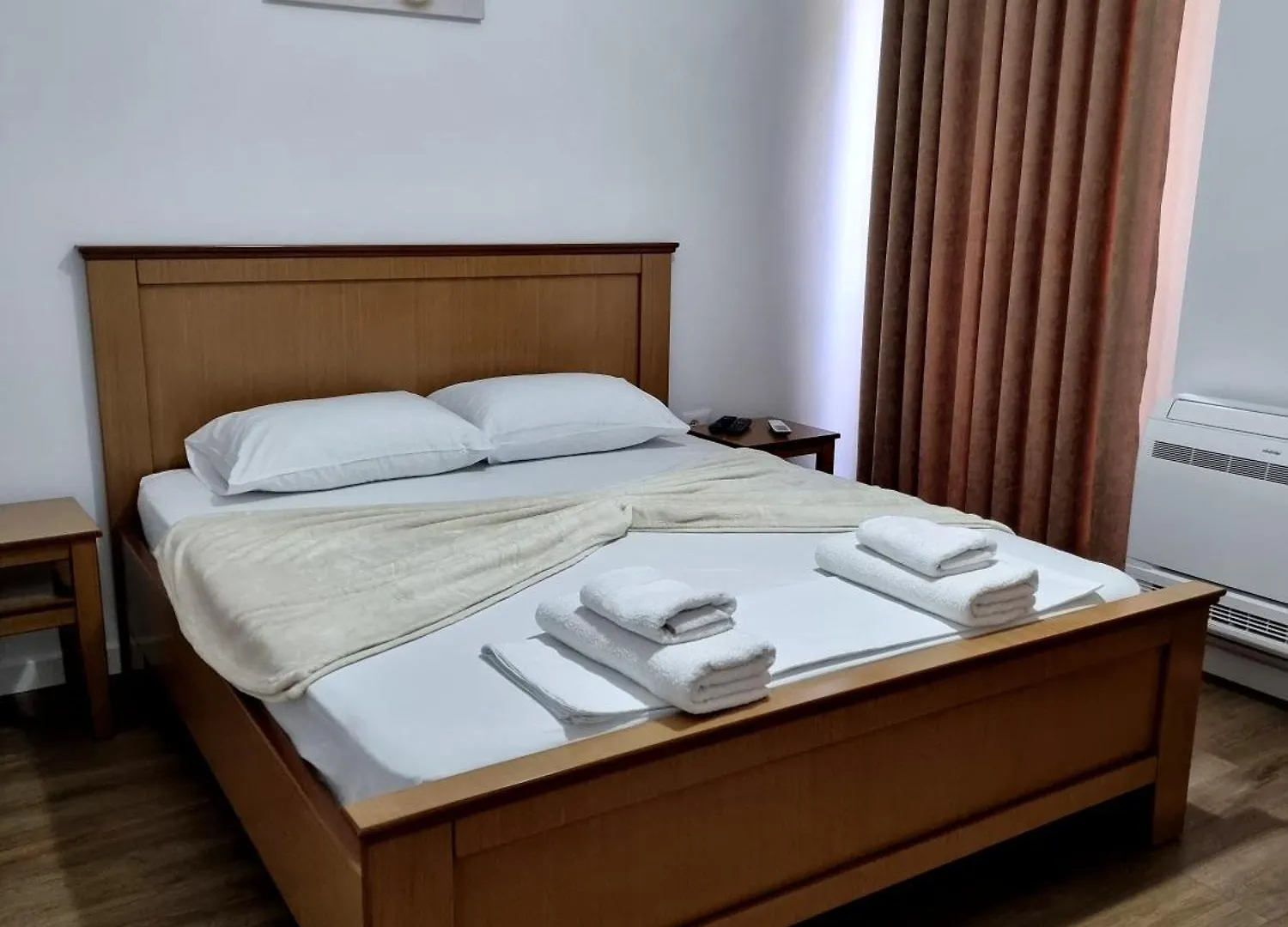 Treis Apartment Korce Albania