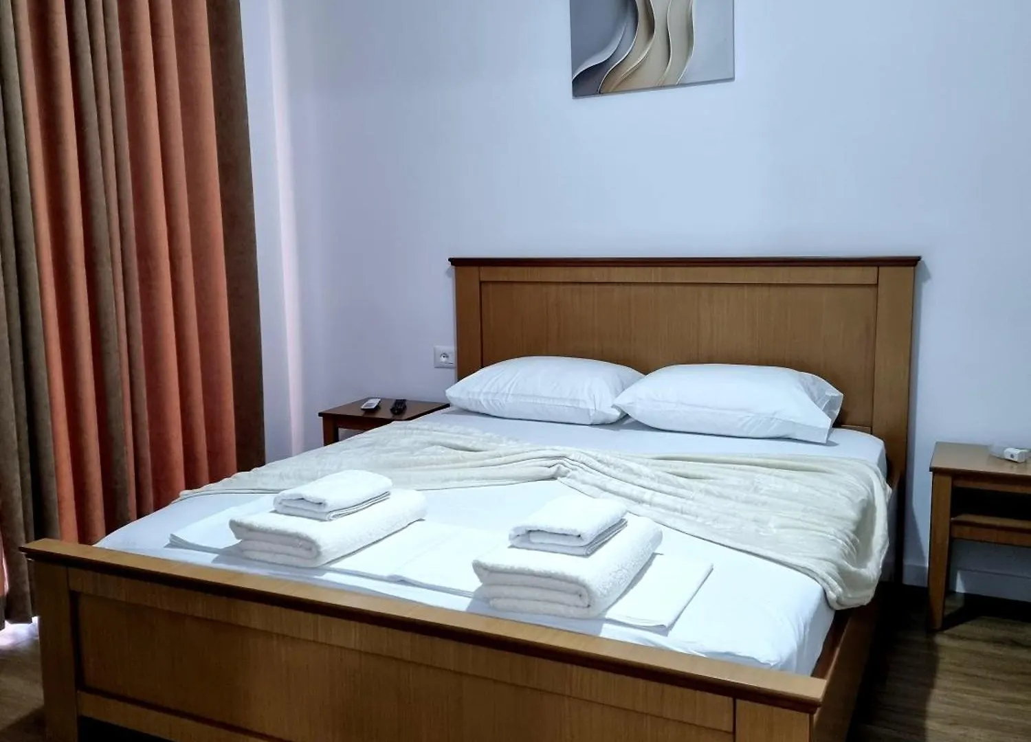 Treis Apartment Korce