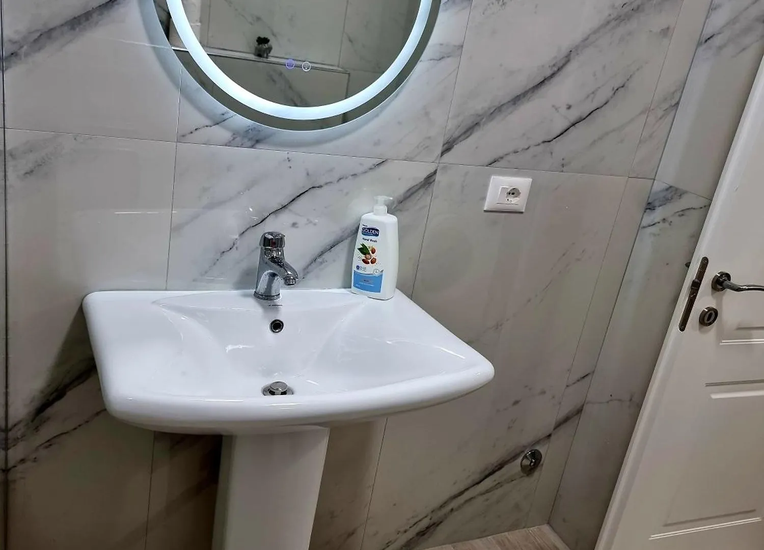 Treis Apartment Korce