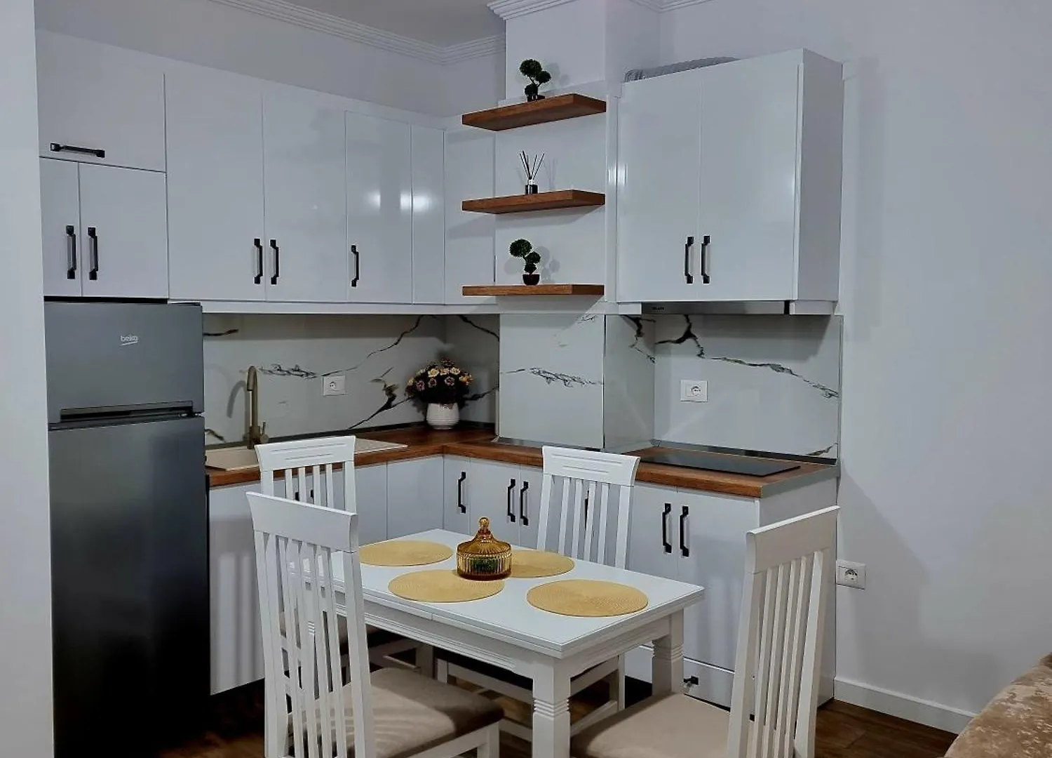 Treis Apartment Korce