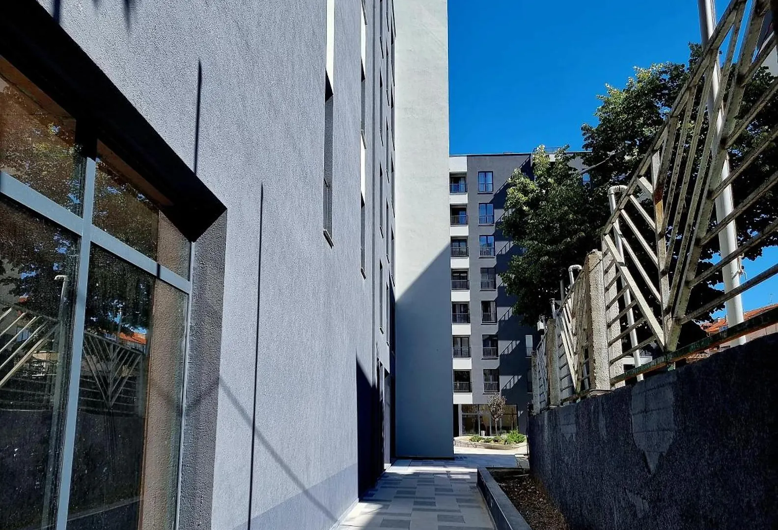 Treis Apartment Korce